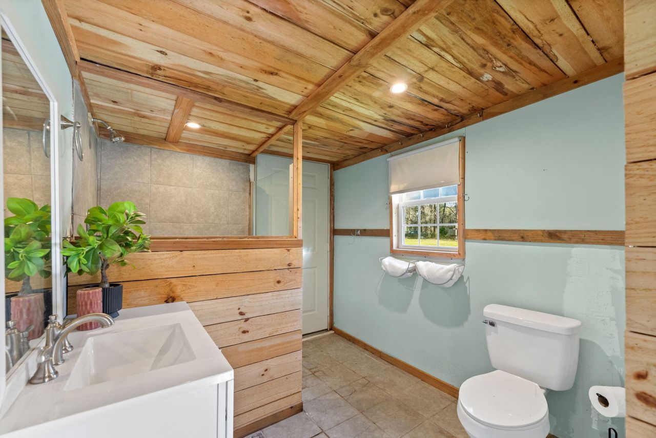 122 George Lane Photo 34