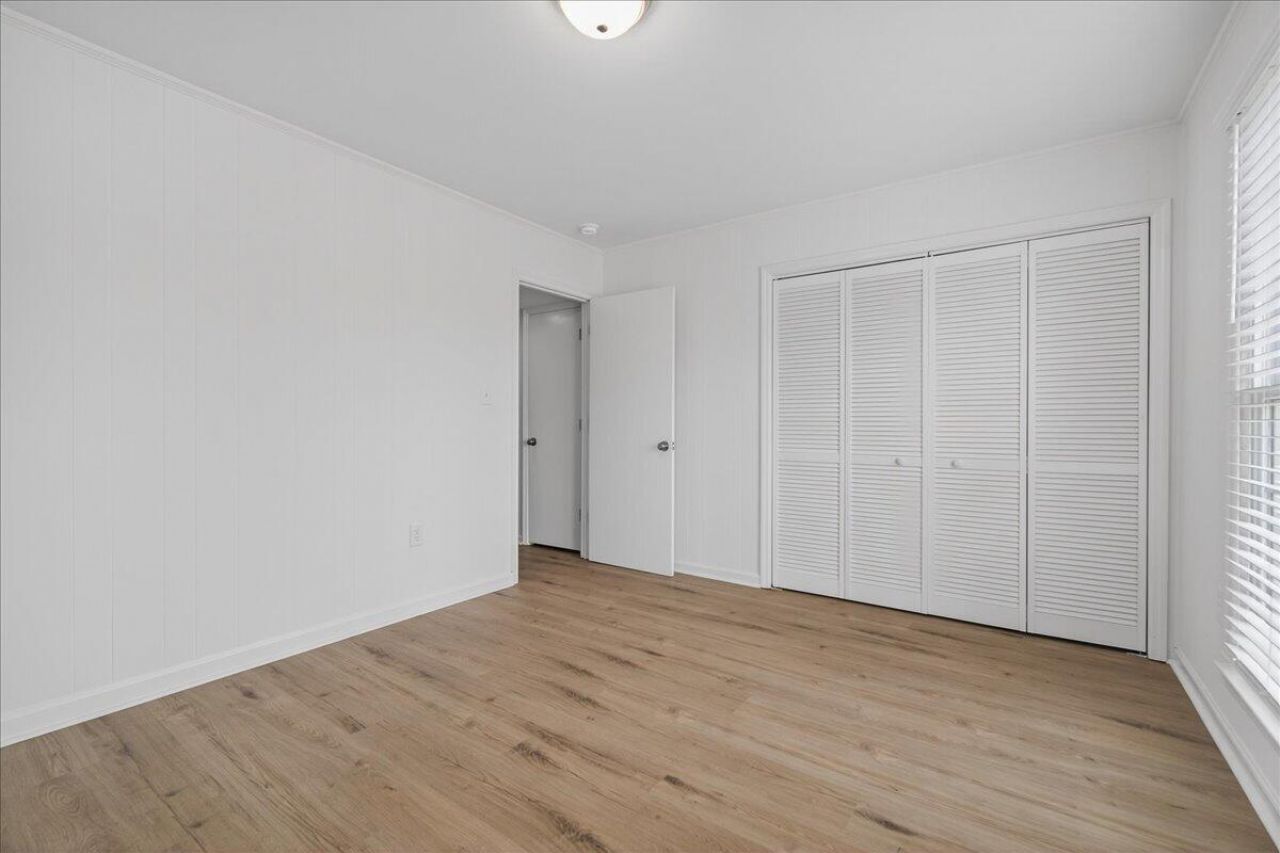 5558 Evelyn Drive Photo 12