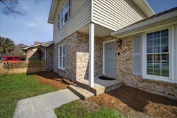 5558 Evelyn Drive photo 4