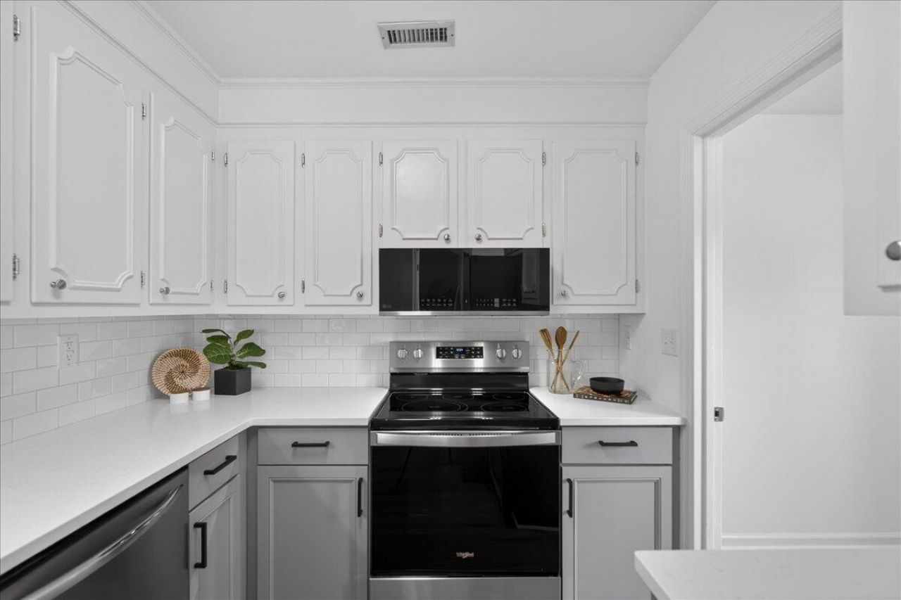 5558 Evelyn Drive Photo 29