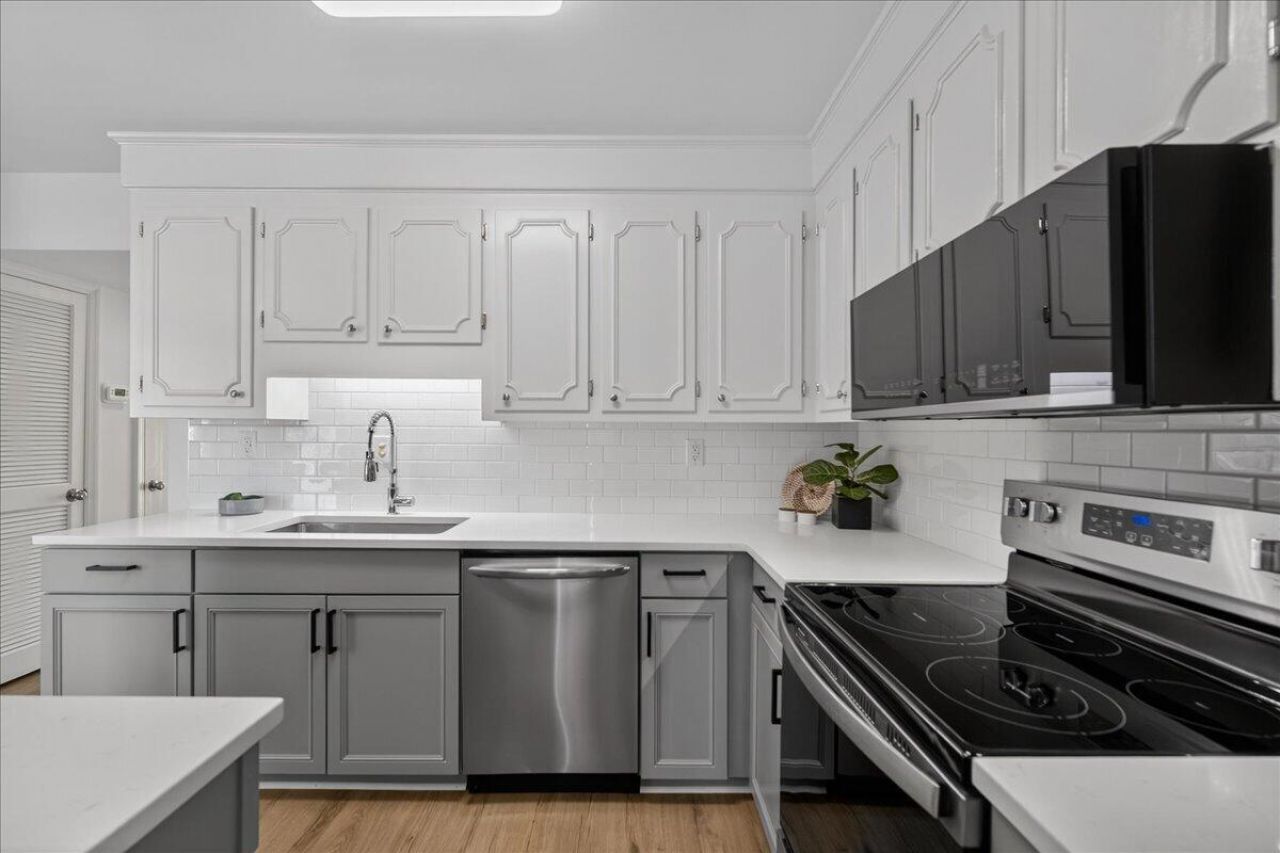 5558 Evelyn Drive Photo 31