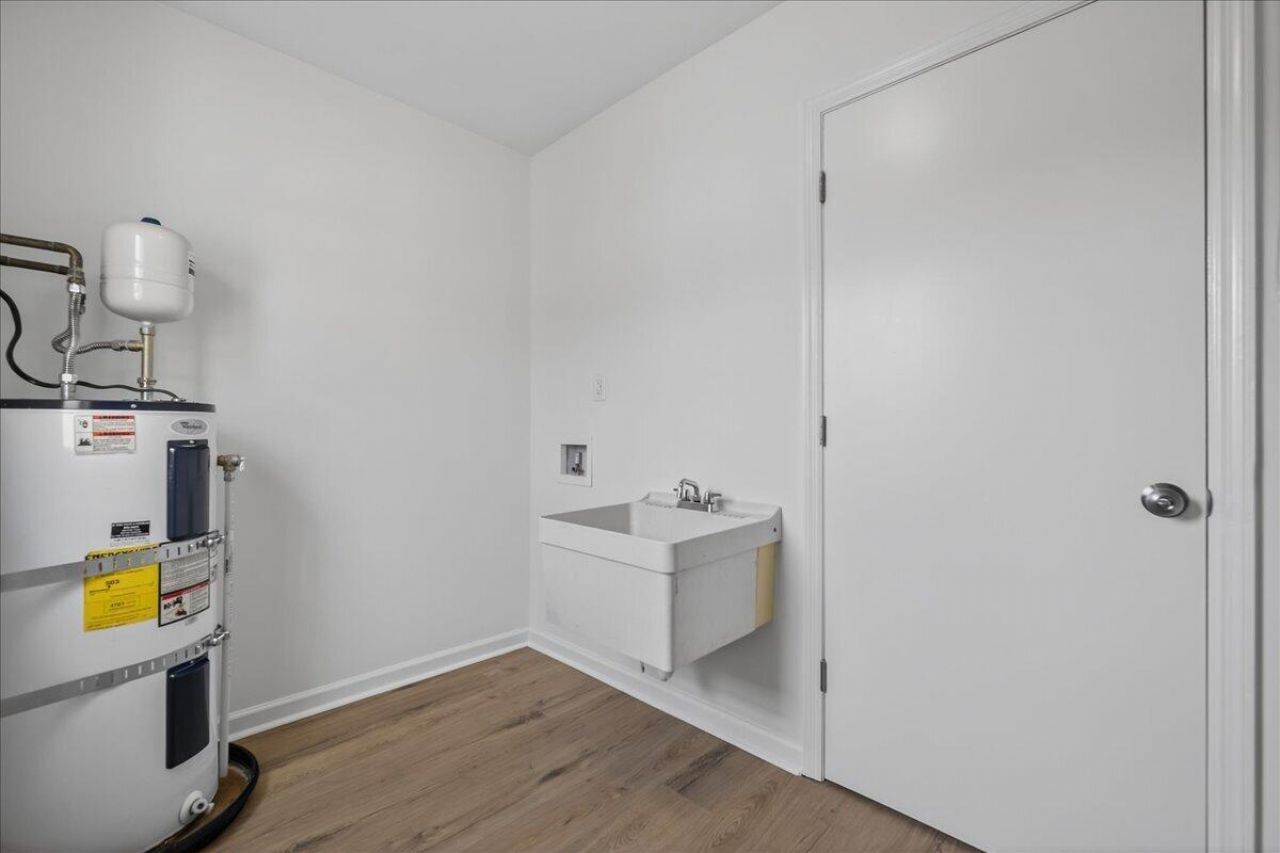 5558 Evelyn Drive Photo 34