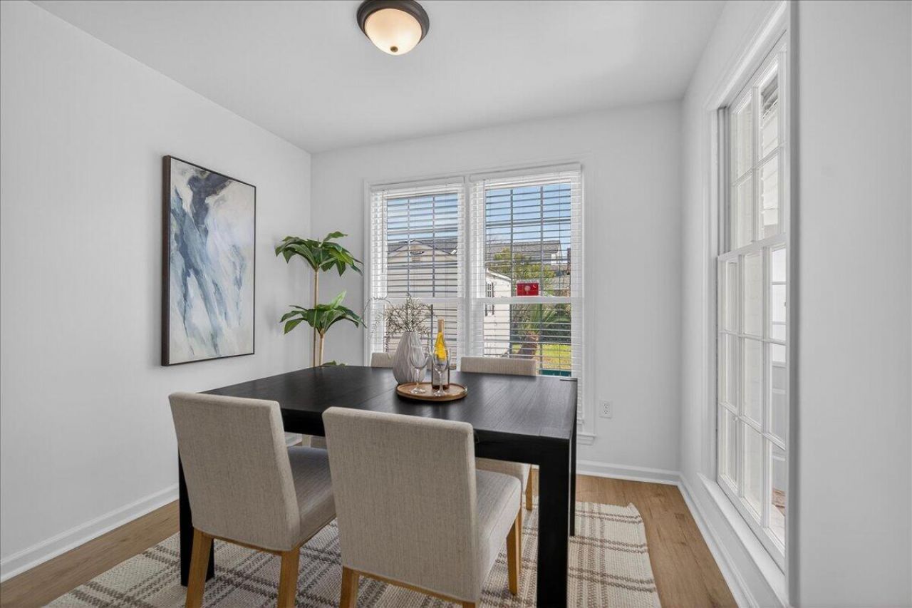 5558 Evelyn Drive Photo 8