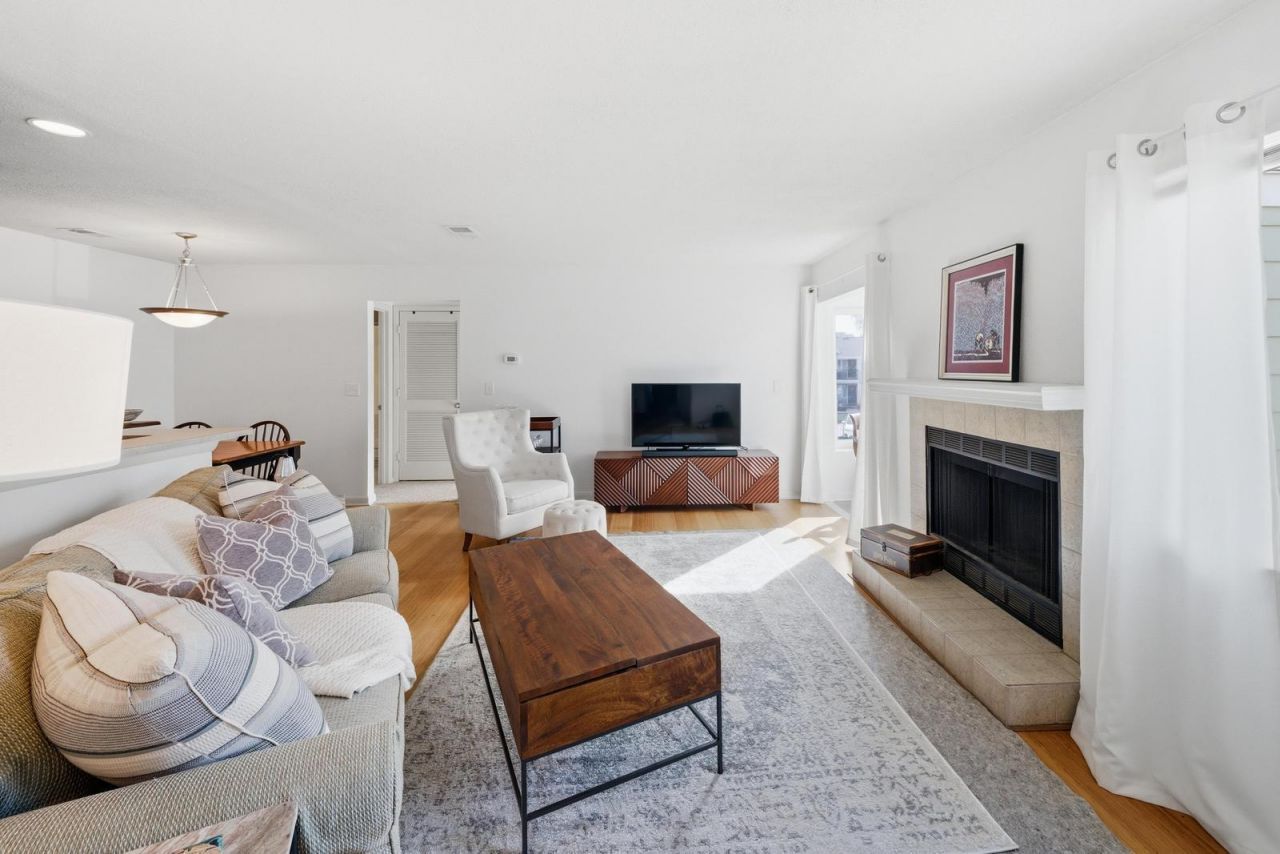 267 Alexandra Road Photo 10