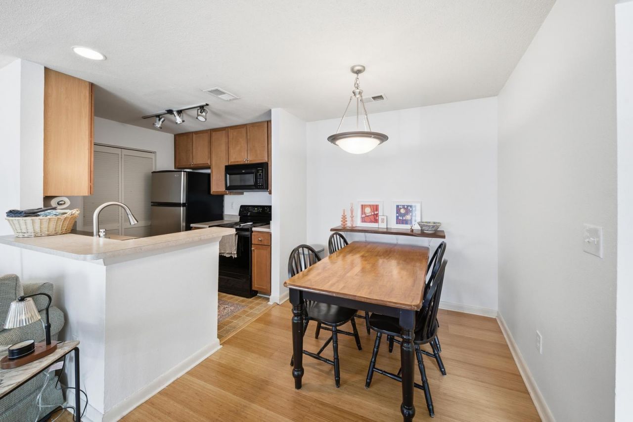 267 Alexandra Road Photo 12