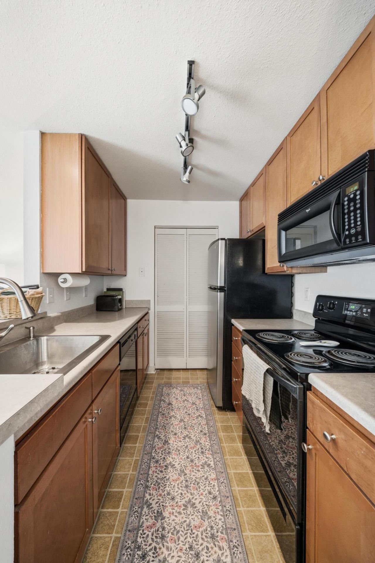 267 Alexandra Road Photo 13