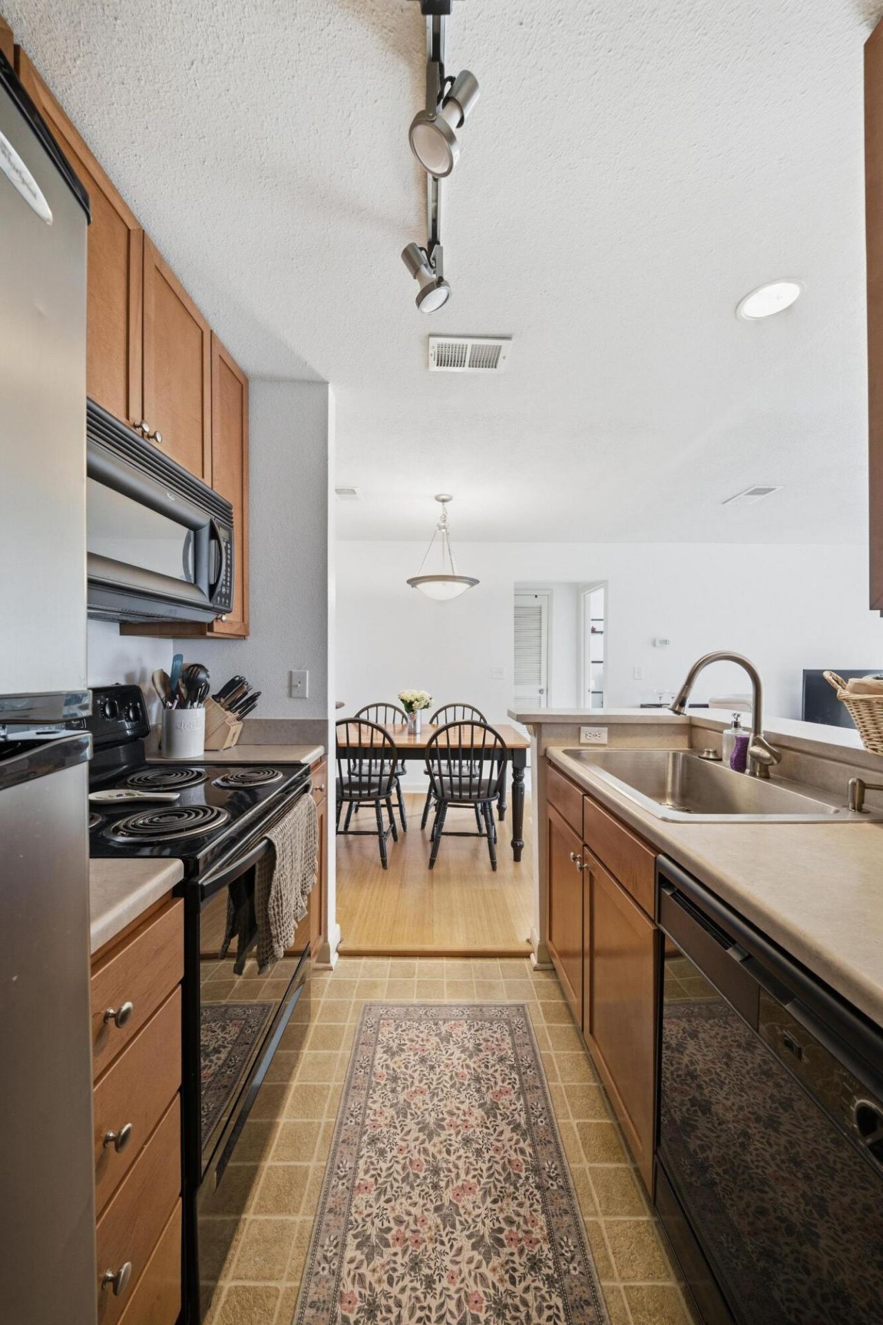 267 Alexandra Road Photo 15