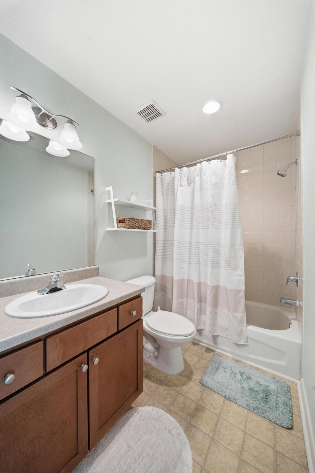 267 Alexandra Road Photo 19