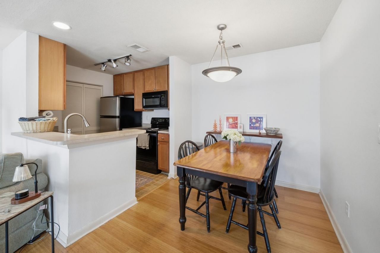 267 Alexandra Road Photo 21