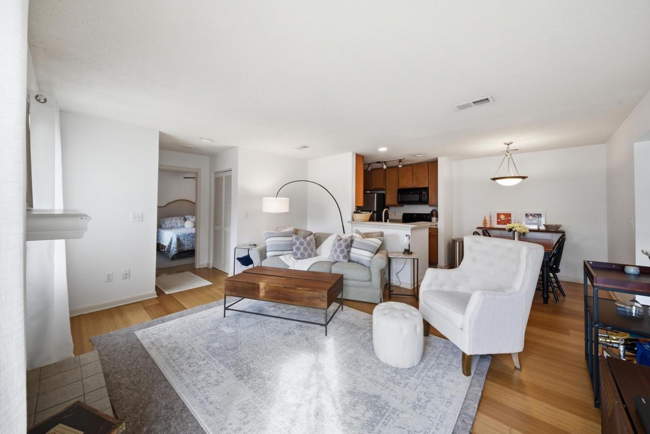 267 Alexandra Road Photo 24