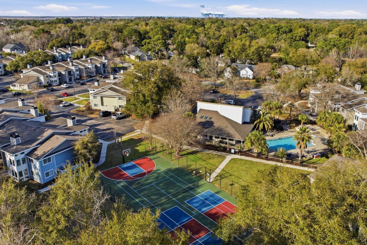 267 Alexandra Road Photo 36