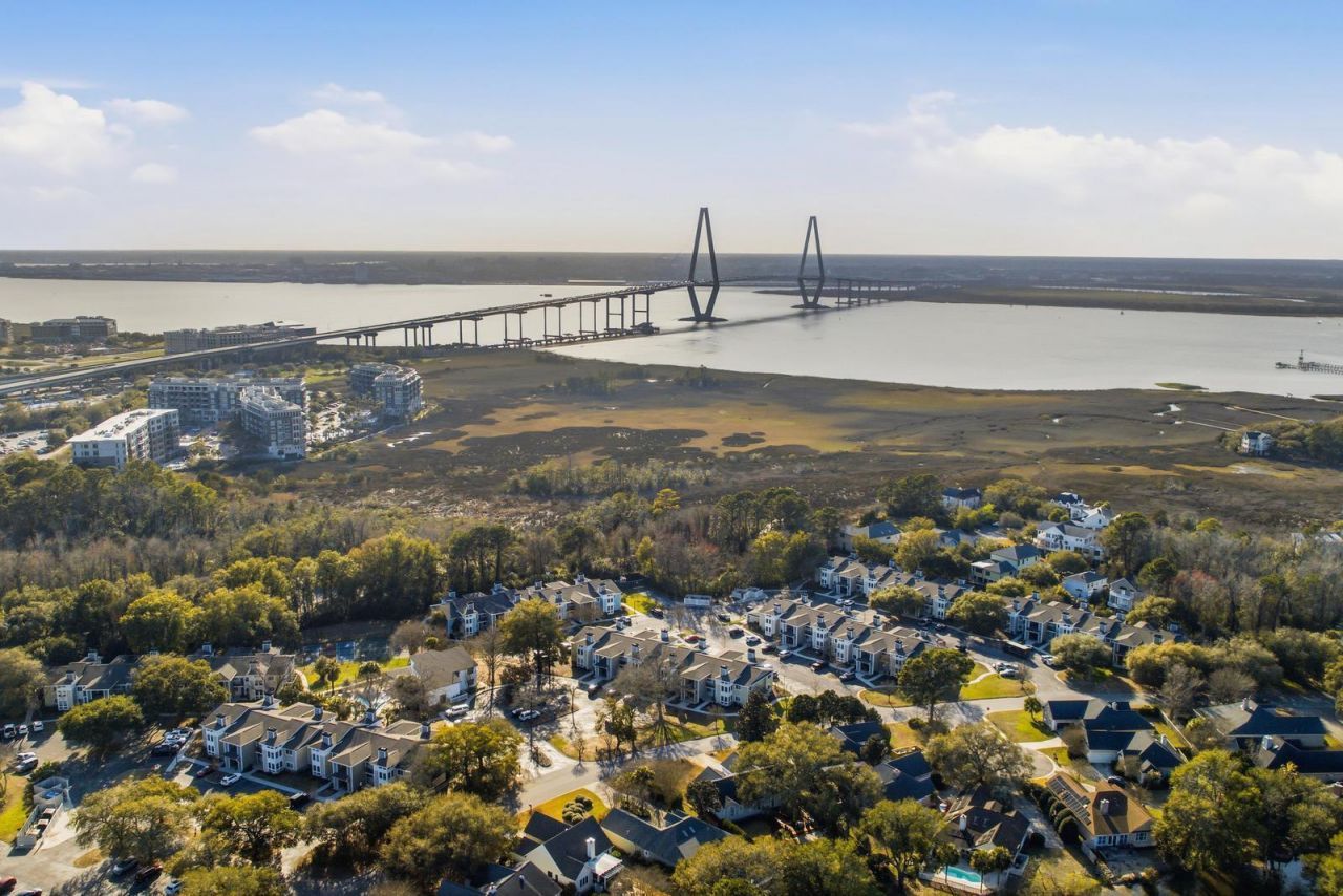 267 Alexandra Road Photo 39