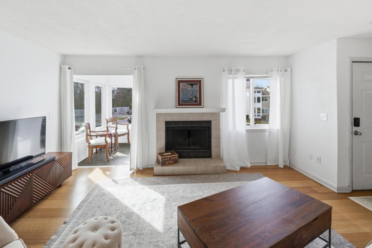 267 Alexandra Road Photo 9