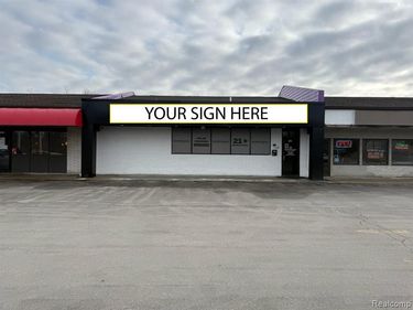 1561 W Maumee Street , Adrian, MI 49221