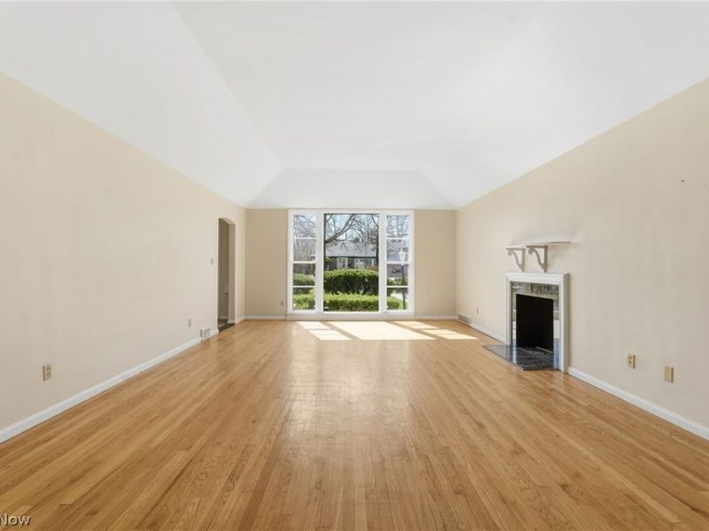 4391 Churchill, University Heights, OH 44118 Photo 3