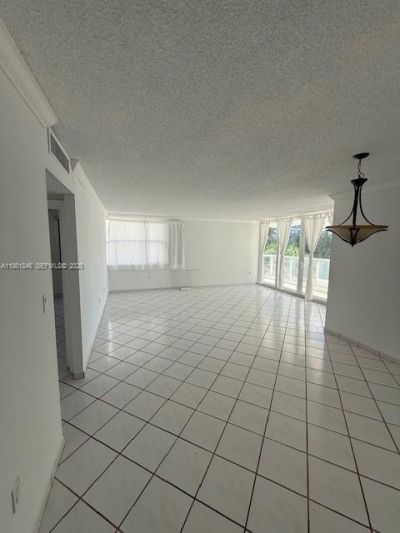 5750 E Collins Ave , Unit 3K, Miami Beach, FL 33140 Photo