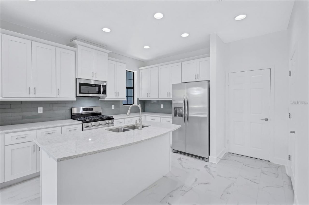 5830 Circa Fishhawk Boulevard , Lithia, FL 33547 Photo