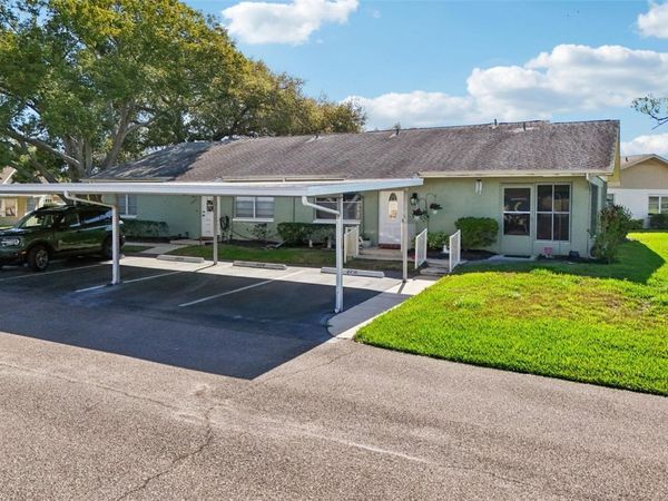 2216 GRENADIER DRIVE , SUN CITY CENTER, FL 33573