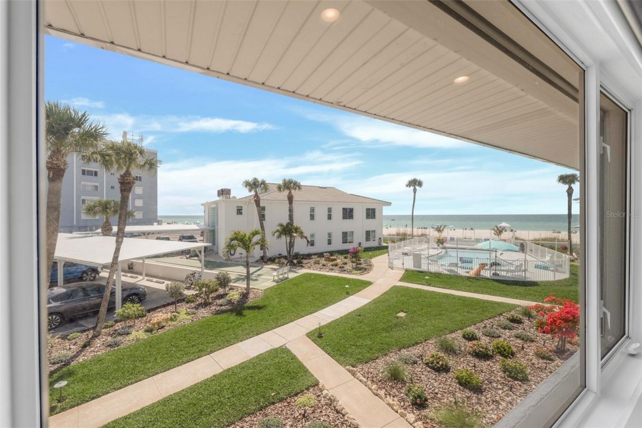 5400 Gulf Drive , Unit 32, Holmes Beach, FL 34217 Photo