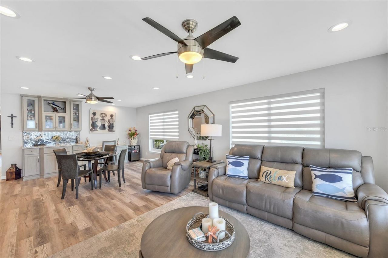 5400 Gulf Drive , Unit 32, Holmes Beach, FL 34217 Photo