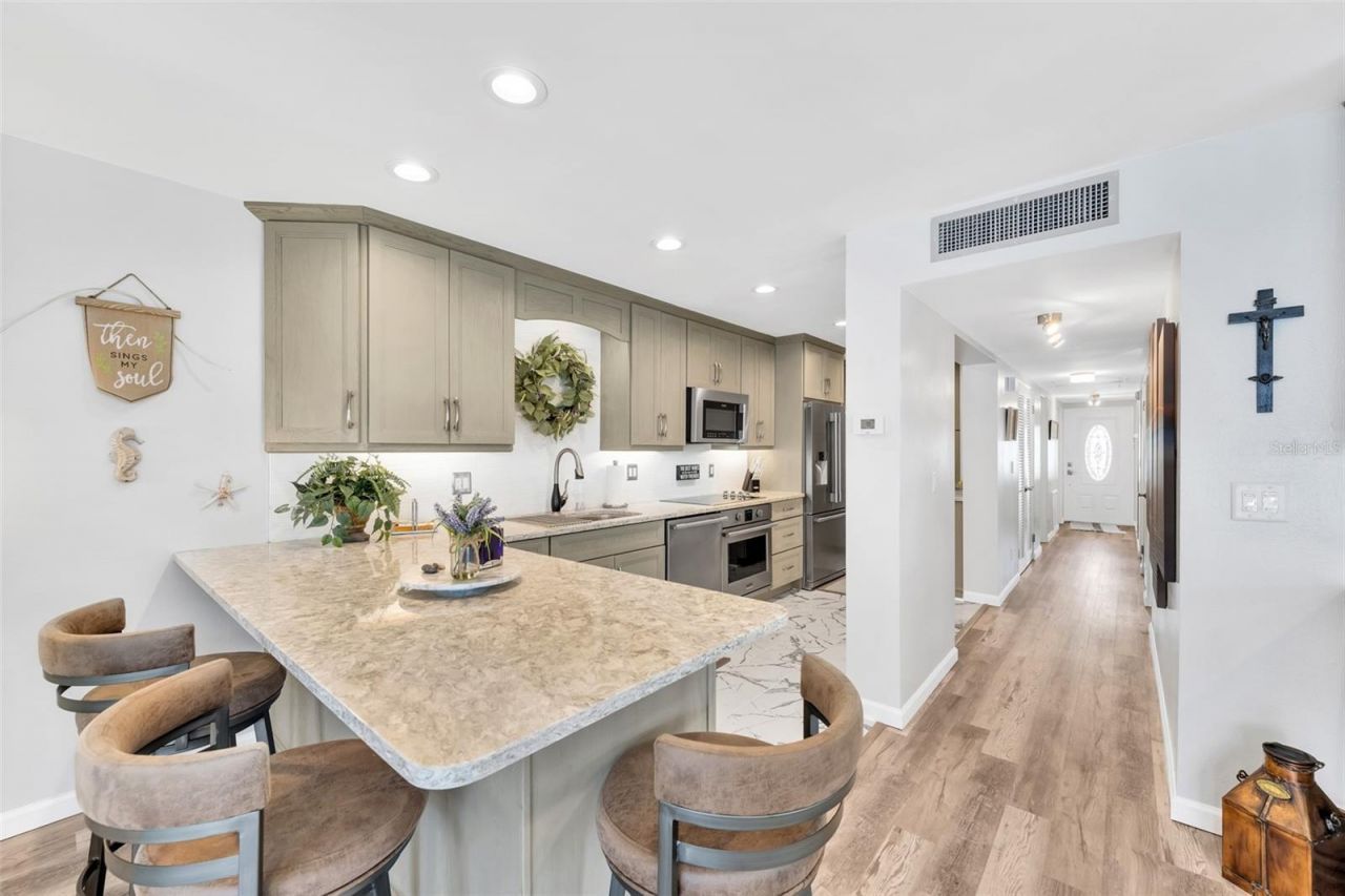 5400 Gulf Drive , Unit 32, Holmes Beach, FL 34217 Photo