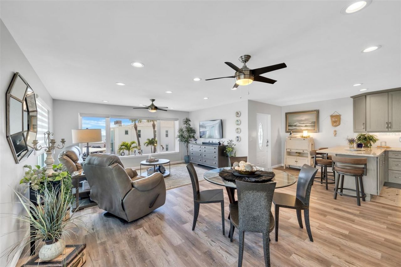 5400 Gulf Drive , Unit 32, Holmes Beach, FL 34217 Photo