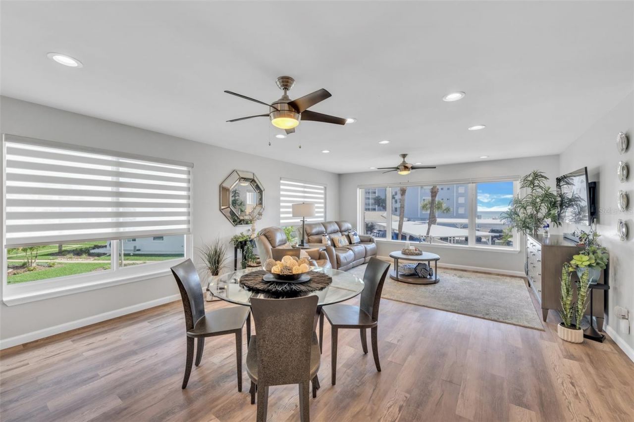 5400 Gulf Drive , Unit 32, Holmes Beach, FL 34217 Photo