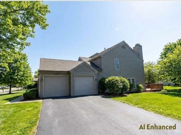 1612 Rose Hill Circle, Saint Paul, MN 55108