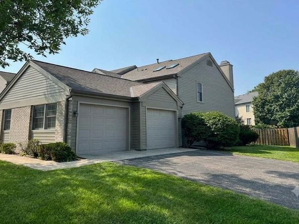 1612 Rose Hill Circle, Saint Paul, MN 55108