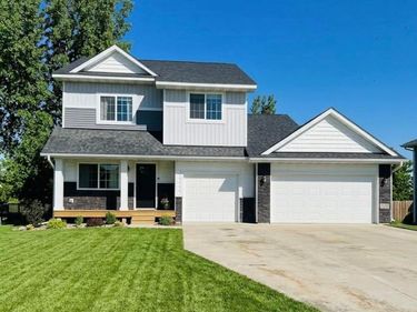 1124 Woodland Drive, Howard Lake, MN 55349