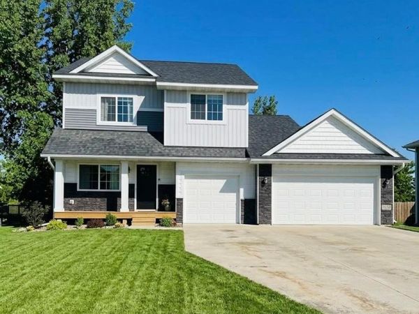 1124 Woodland Drive, Howard Lake, MN 55349