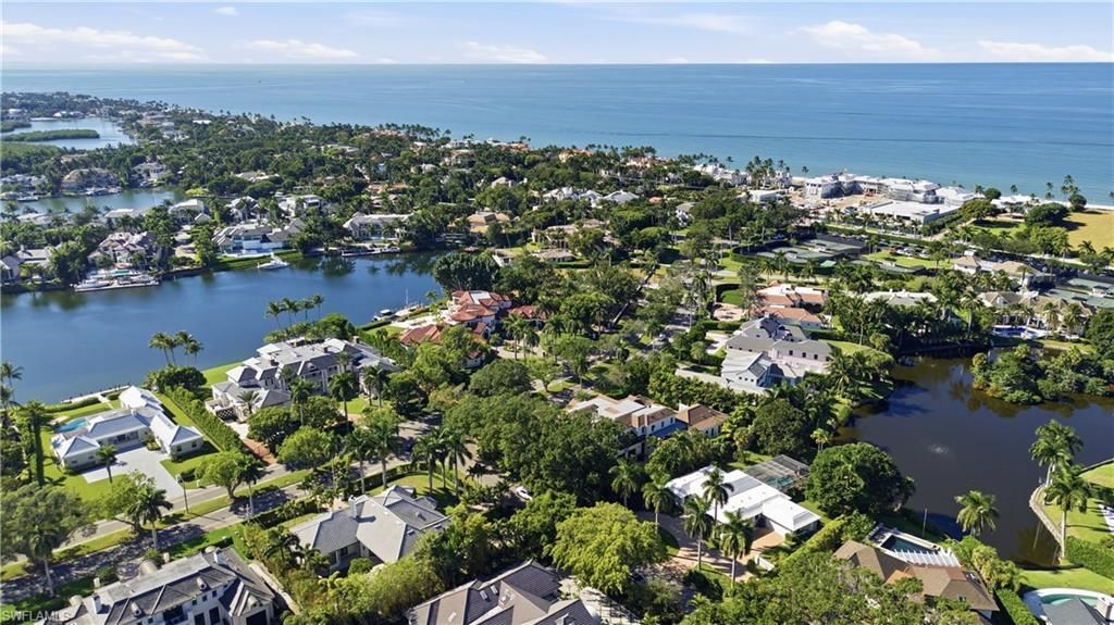 2700 Lantern Ln, Naples, FL 34102 Photo