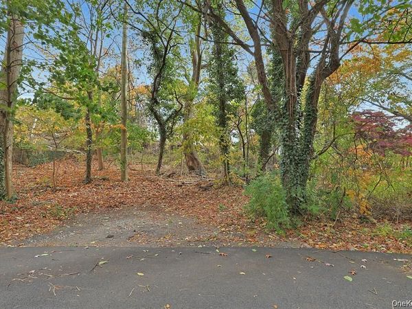 2 Shelburne Road , Yonkers, NY 10710