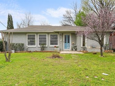 3524 Fossil Drive, Fort Worth, TX 76111