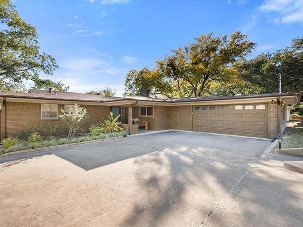 6113 Valley View Drive, Fort Worth, TX 76116