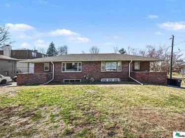 6708 S 48th Street, Omaha, NE 68117