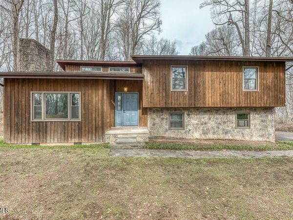 2201 Nantucket Road, Johnson City, TN 37604