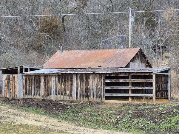 S7392 US Hwy 14, Readstown, WI 54652