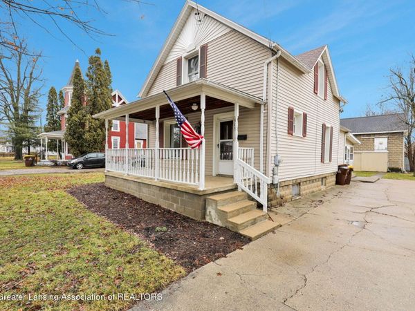 505 S Clinton Avenue, St. Johns, MI 48879