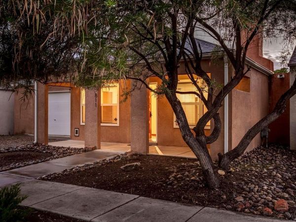 811 7th Street NW, Albuquerque, NM 87102