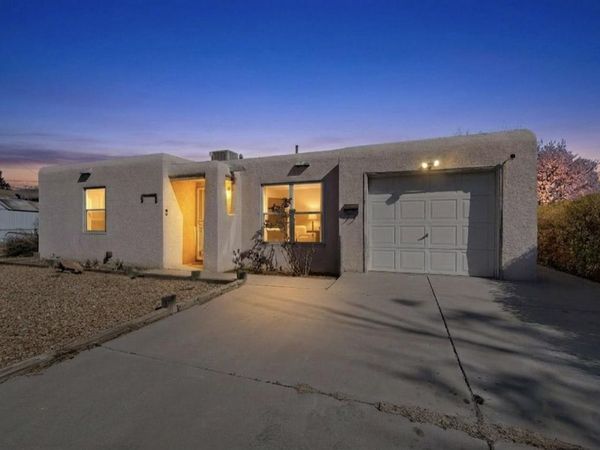 1230 Pitt Street NE, Albuquerque, NM 87112