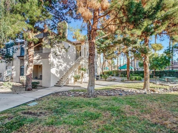 75 N Valle Verde Drive, Unit 1821, Henderson, NV 89074