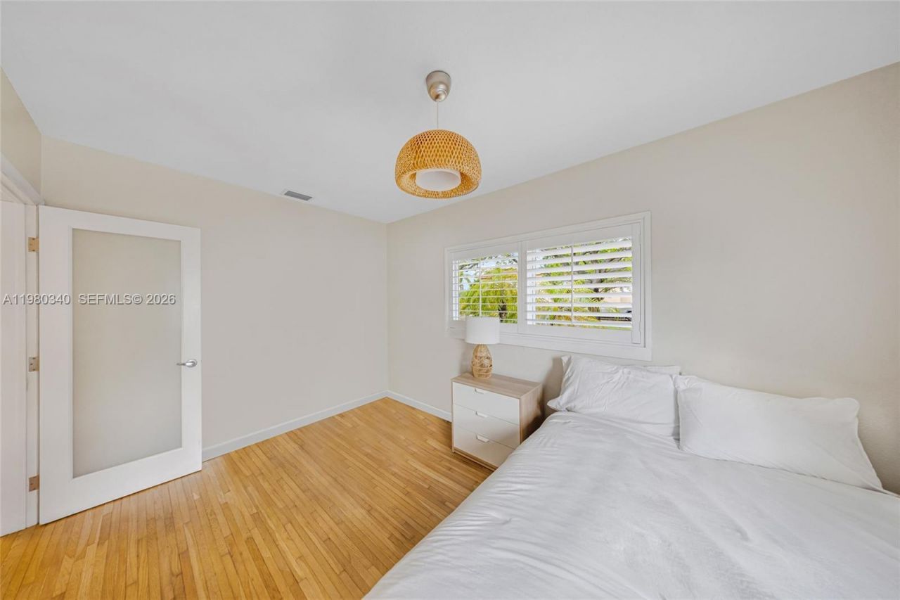 172 Bentley Dr, Miami Springs, FL 33166 Photo