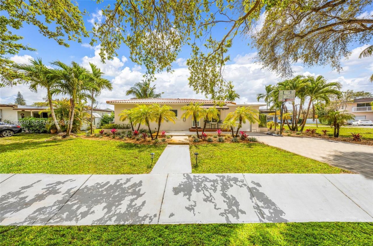 172 Bentley Dr, Miami Springs, FL 33166 Photo