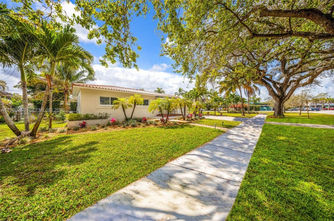 172 Bentley Dr, Miami Springs, FL 33166 Photo