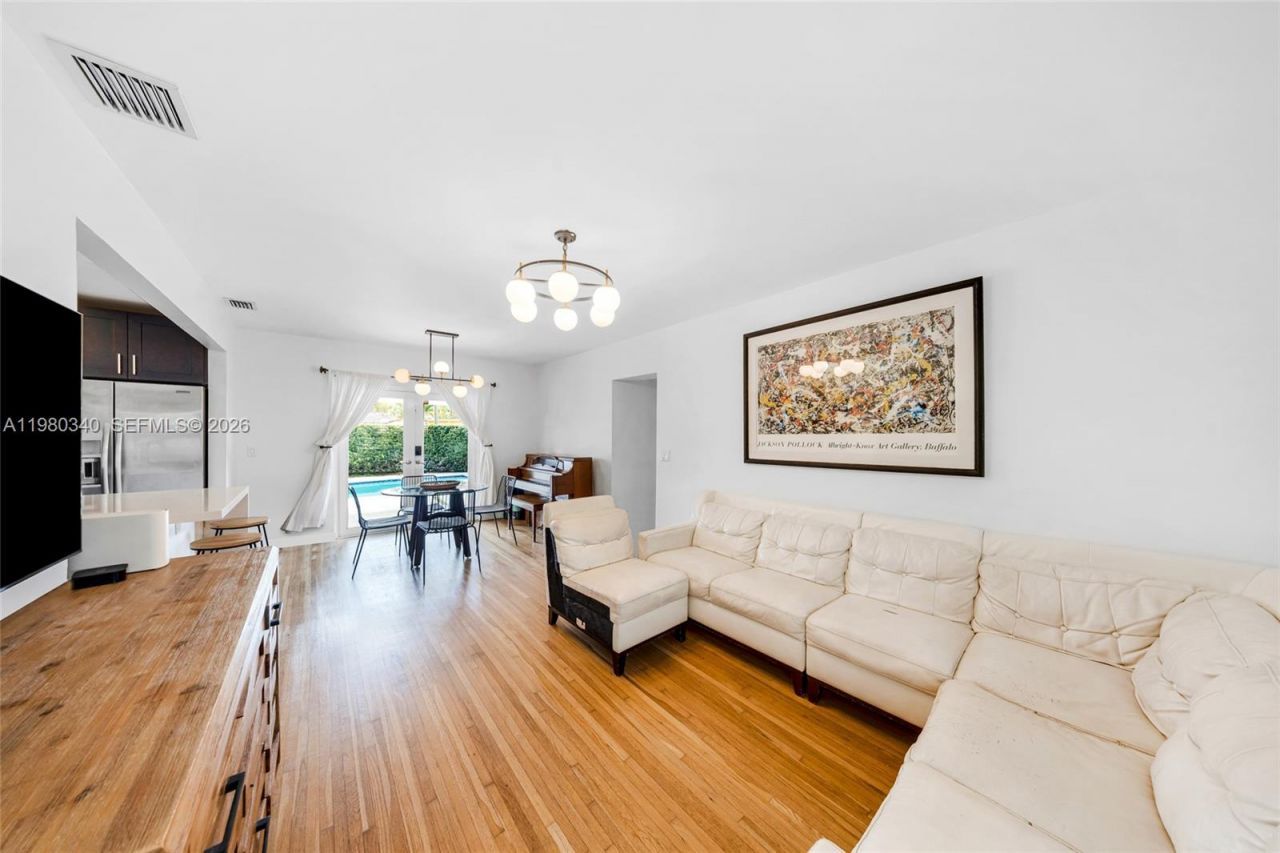 172 Bentley Dr, Miami Springs, FL 33166 Photo