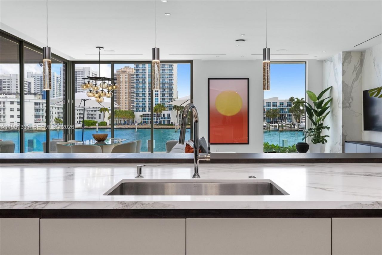 503 Palm Dr, Hallandale Beach, FL 33009 Photo