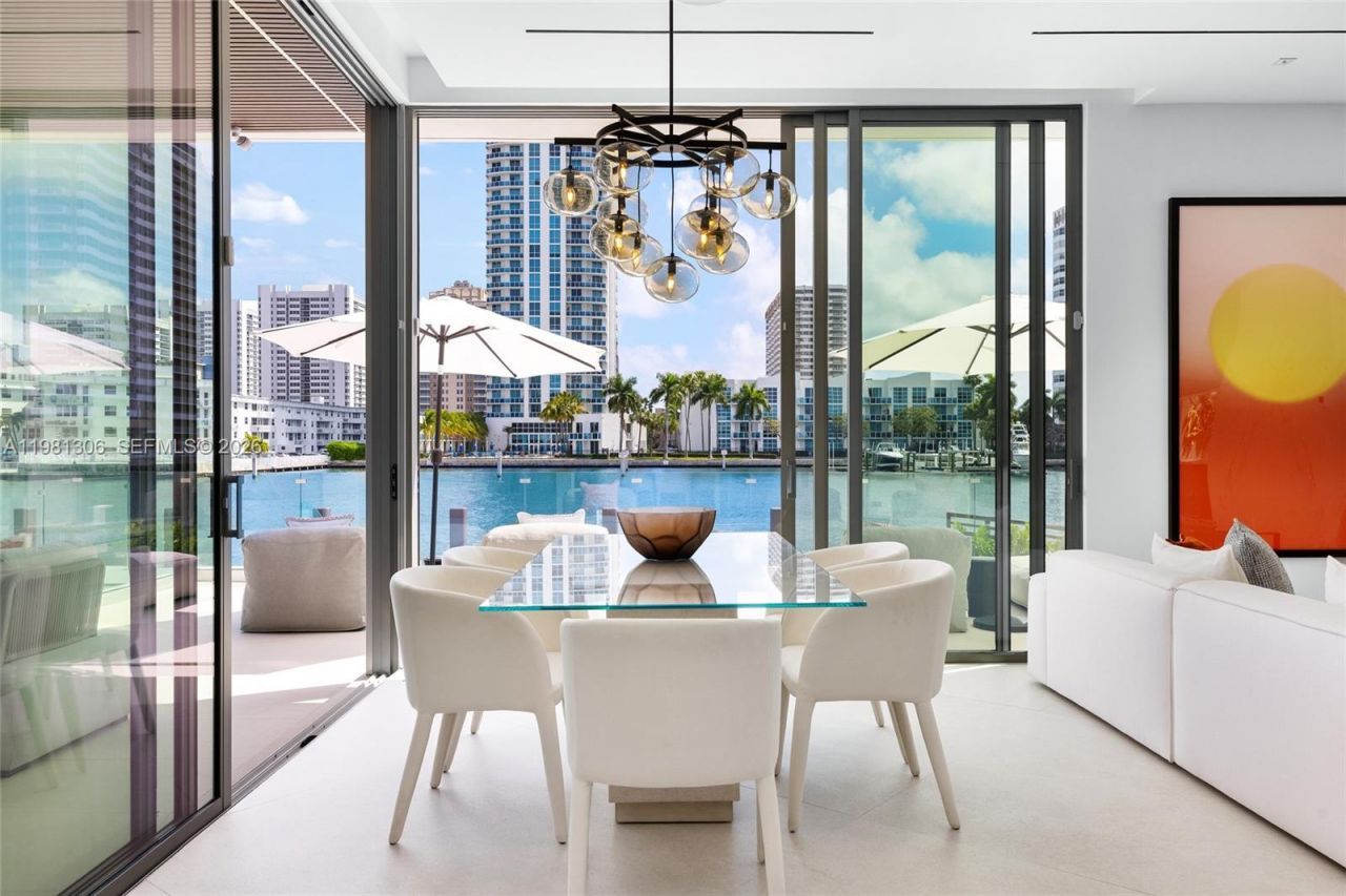 503 Palm Dr, Hallandale Beach, FL 33009 Photo