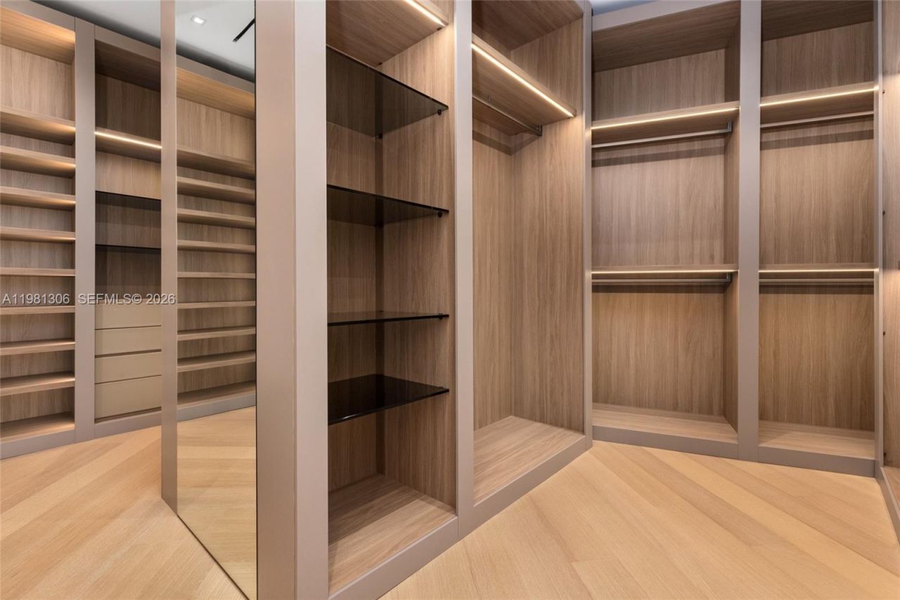 503 Palm Dr, Hallandale Beach, FL 33009 Photo