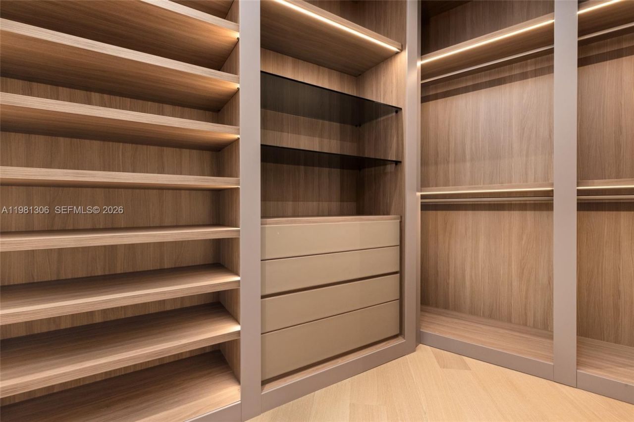 503 Palm Dr, Hallandale Beach, FL 33009 Photo